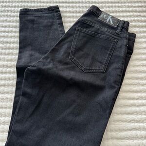 Calvin Klein Jeans Women's Slim Straight Black Denim Pants